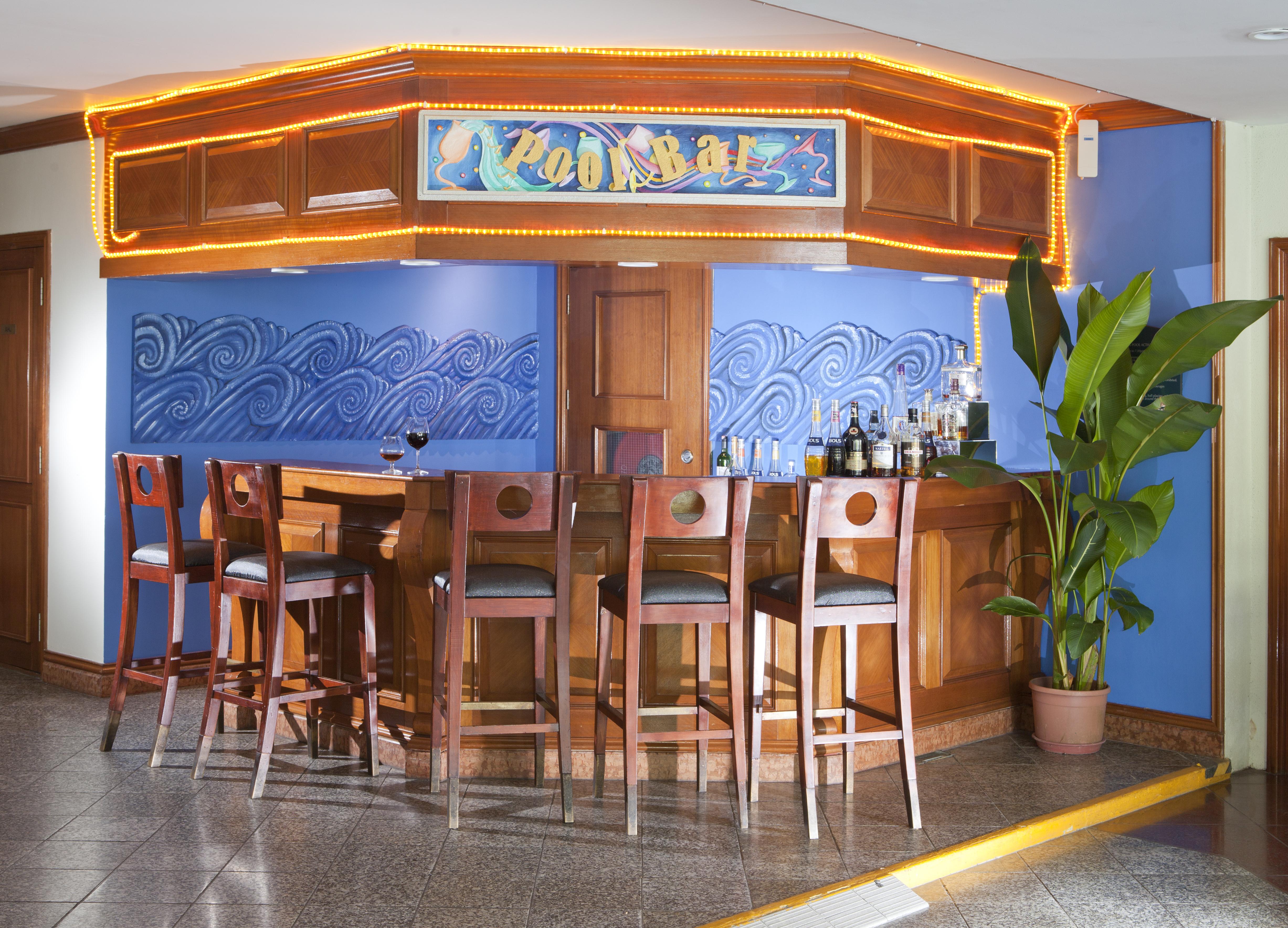 Dorsett Grand Labuan Hotel Buitenkant foto