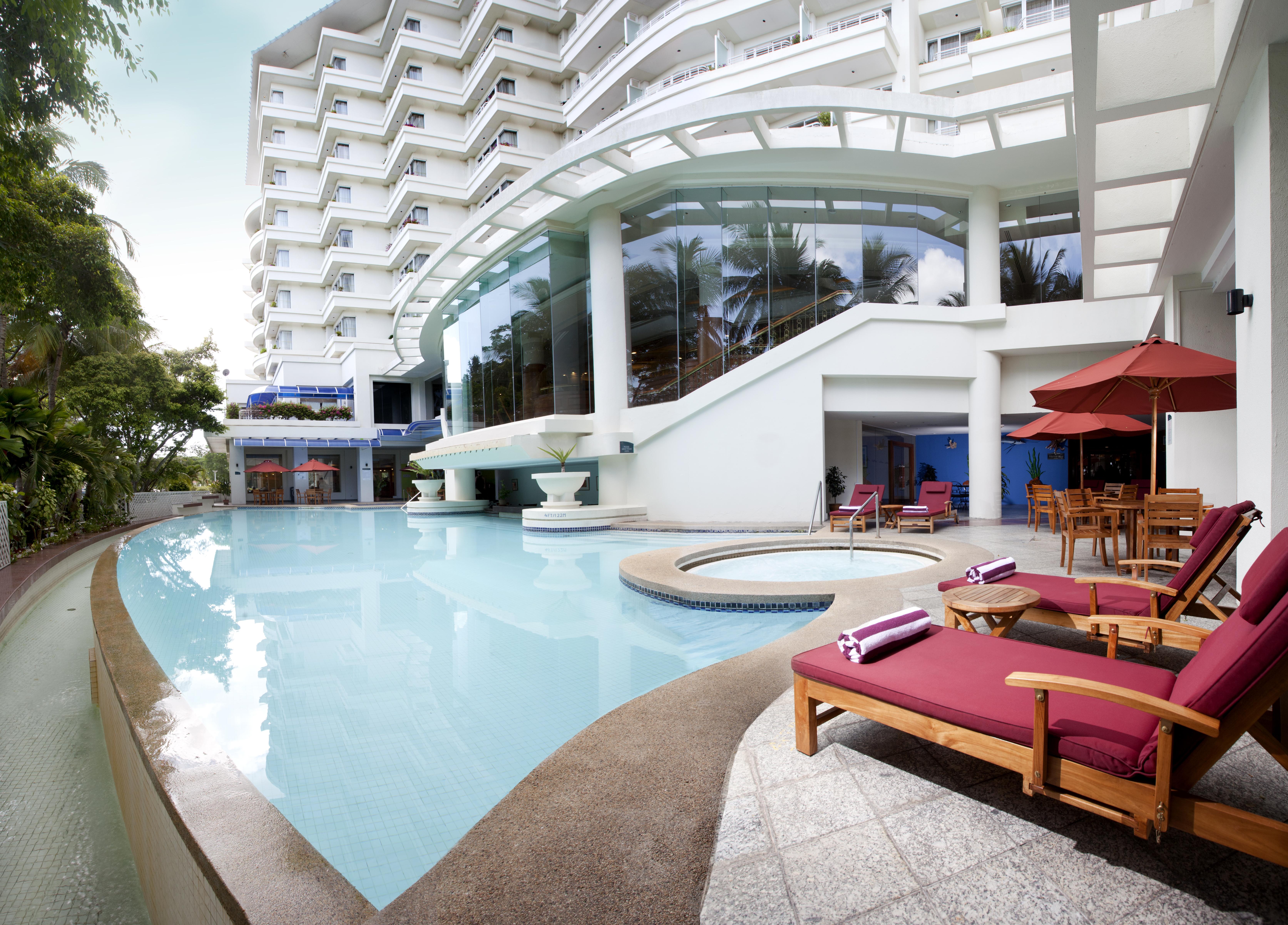 Dorsett Grand Labuan Hotel Buitenkant foto