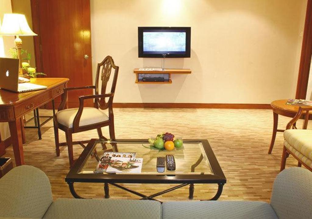 Dorsett Grand Labuan Hotel Buitenkant foto