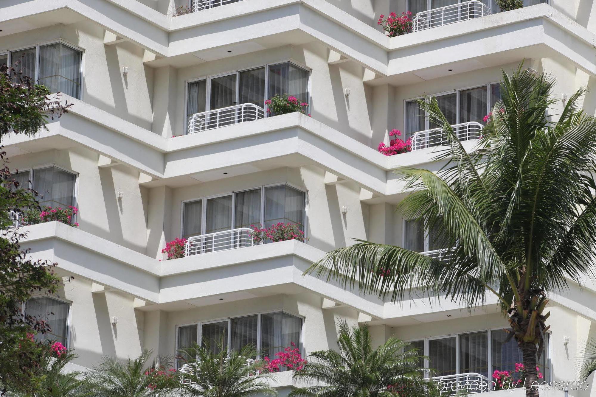 Dorsett Grand Labuan Hotel Buitenkant foto