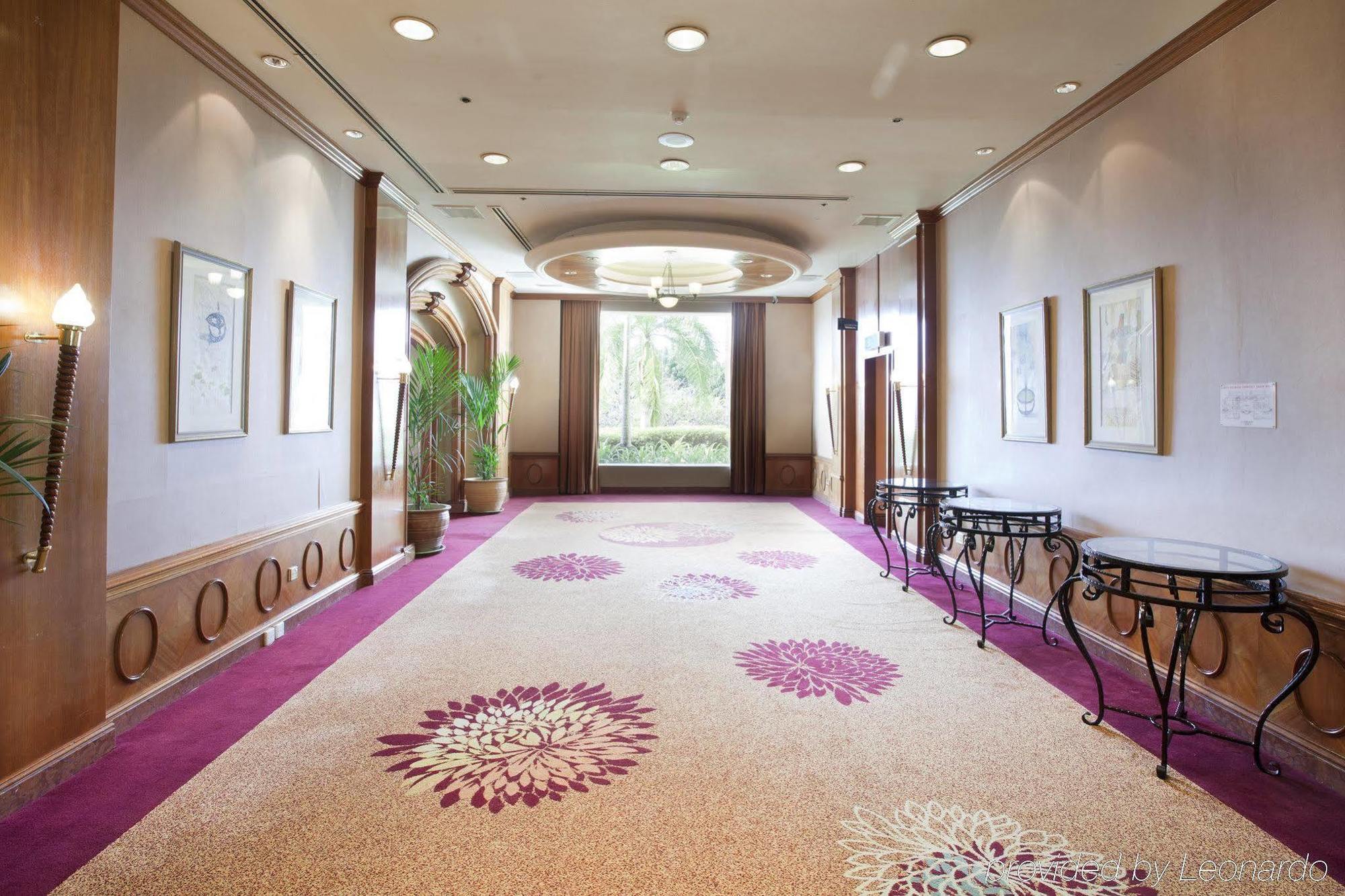 Dorsett Grand Labuan Hotel Buitenkant foto