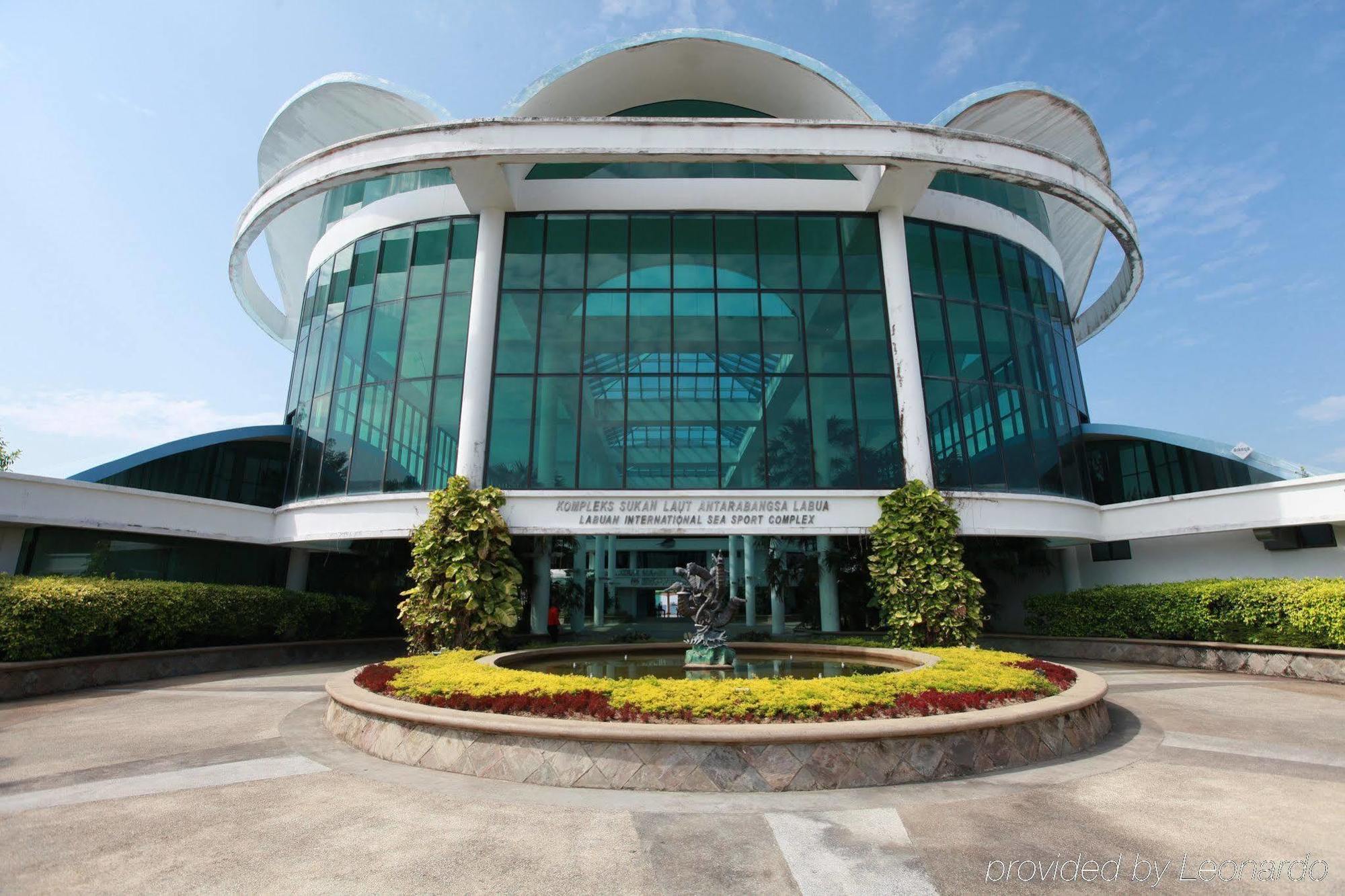 Dorsett Grand Labuan Hotel Buitenkant foto